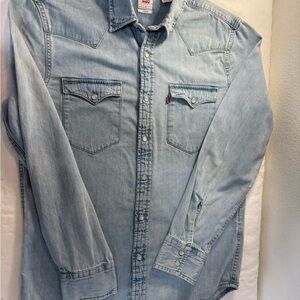 Levi's Men's Casual Light Blue Button Down Shirt